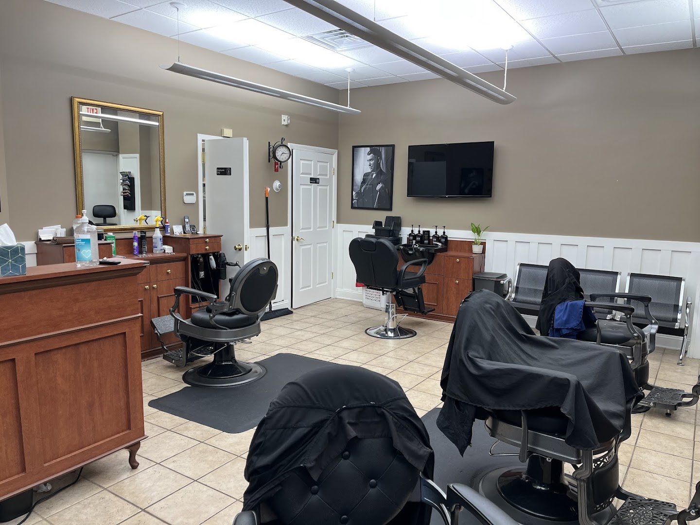 Gentlemen's Quarters Barbershop photo 2